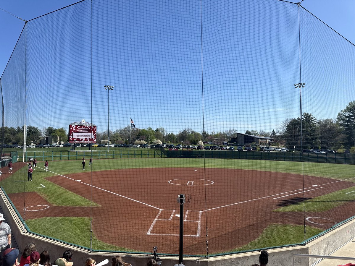 It’s a picture perfect day here in Bloomington, and Indiana softball is looking for their second consecutive Big Ten series sweep. I will have updates for the series finale against Minnesota for @IUSTVsports! Game action starts at noon. #IUSoftball