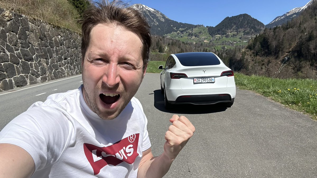 SDADanCars's tweet photo. I Beat the World Range Record with the New Tesla Model Y RWD Long Range 2024 🏆🏆🫡👏🏻👏🏻🍾🍾🥳🥳 624km  Driven !!! https://t.co/6pVfCaDlZI