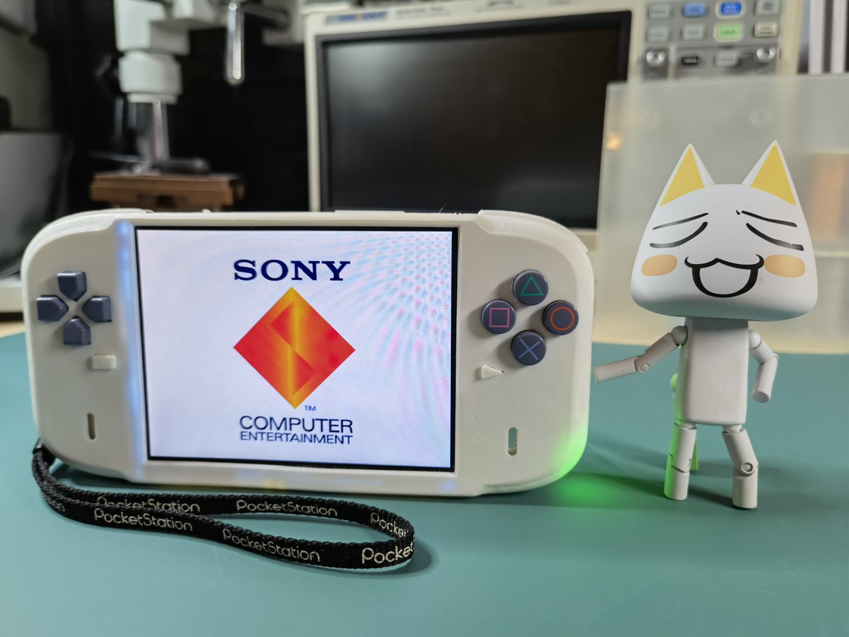 This is the PS Hanami, my handmade Playstation 1 portable that I designed and built in one month! It uses a REAL PS1 motherboard that I cut in half, folded like a book, and rewired. NO emulation! Details in🧵 bitbuilt.net/forums/index.p…