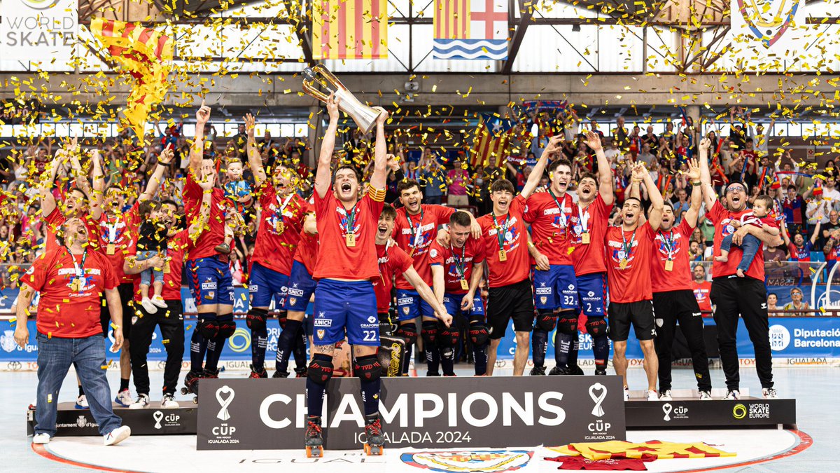 I ells, GRÀCIES!
Pell de gallina.
Sentir la pau dins, després d’haver-ho intentat molts cops i quedar amb deute amb tothom, per fi l’heu aixecat perquè l’<a href="/IgualadaHC/">Igualada Hoquei Club</a> ho mereixia, i tota aquesta gent de club encara més!
Disfruteu i celebrem-ho! 
L’Igualada és el millor que hi ha!
