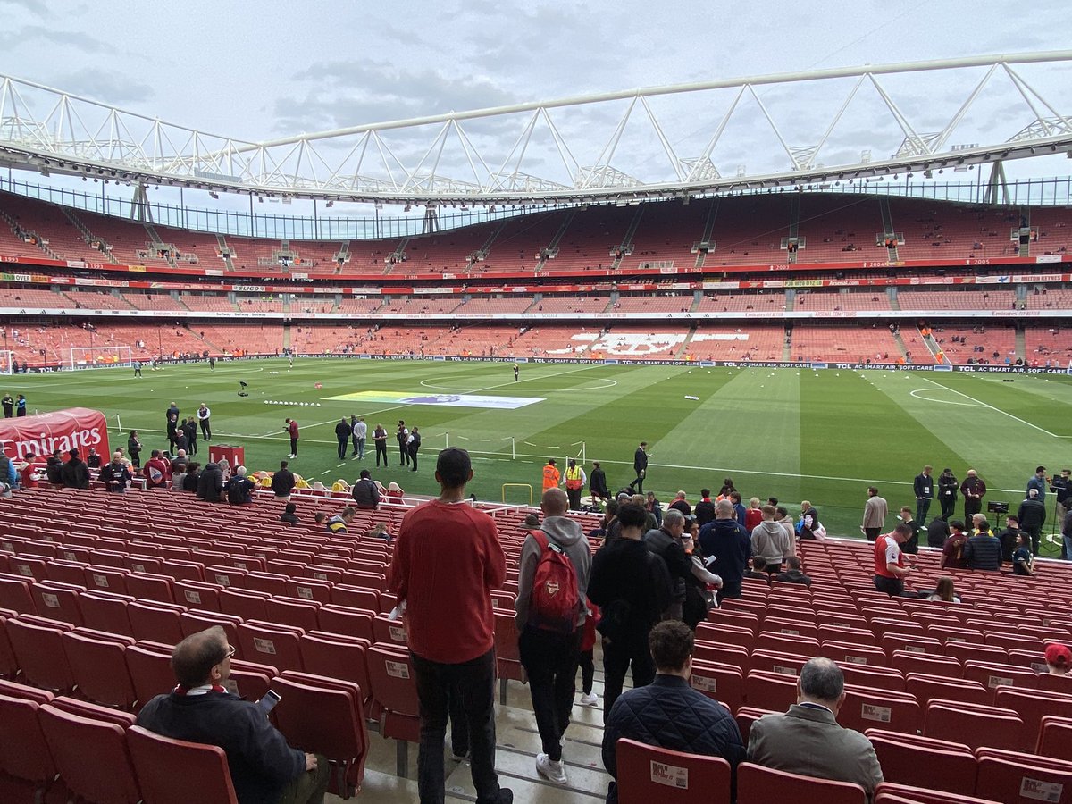 Emirates Stadium. Will Arsenal capitalise on Liverpool’s slip up… #afc