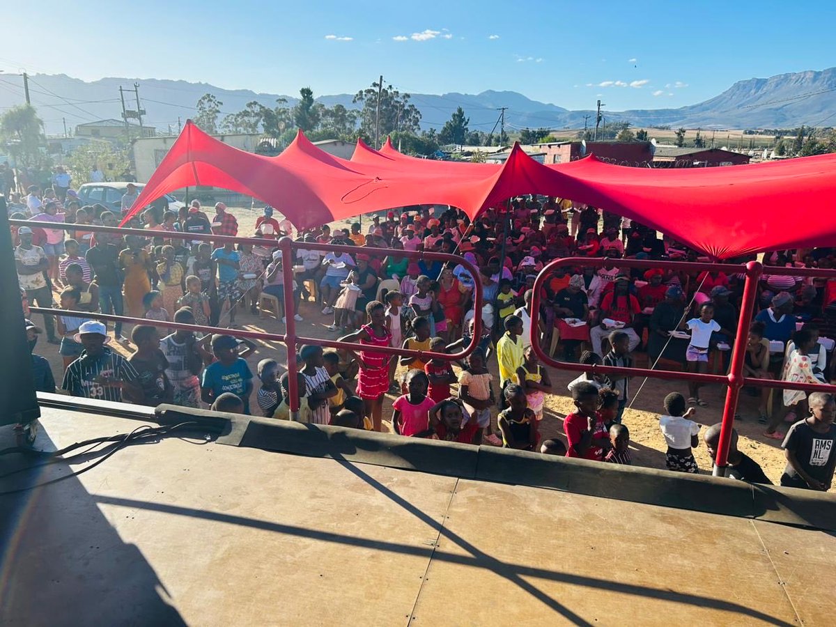♦️In Pictures♦️ EFF Cape Winelands Regional Chair, Cllr Lulama Ngwane organized a lunch session for the elderly in the Witzenberg sub-region, Cape Winelands Region earlier today. The event was attended by other Regional Officials and Public Representatives. #VoteEFF2024