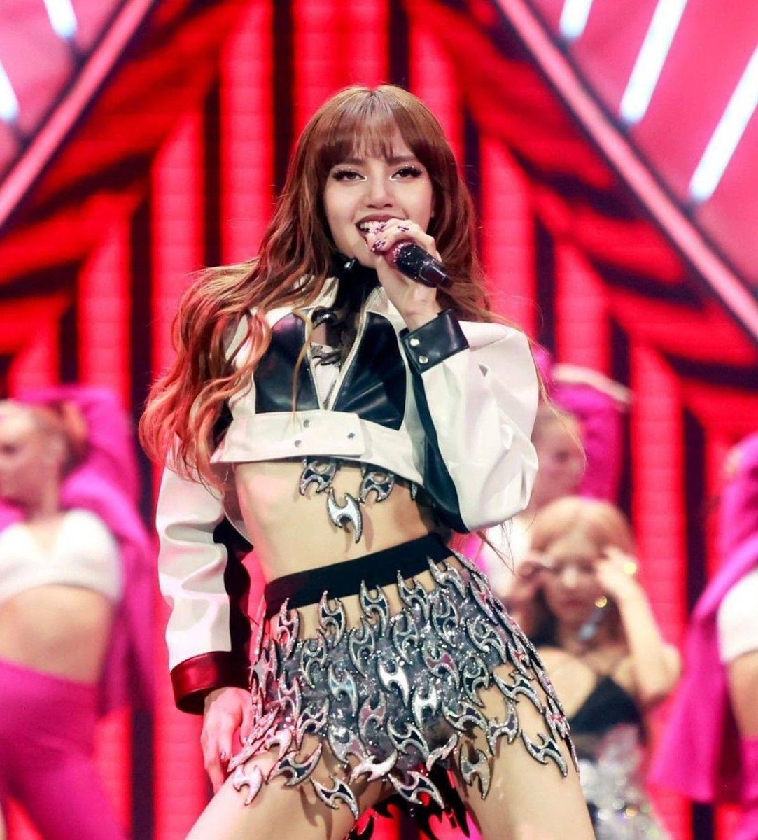 lisa’s coachella outfits were still some of the best ever