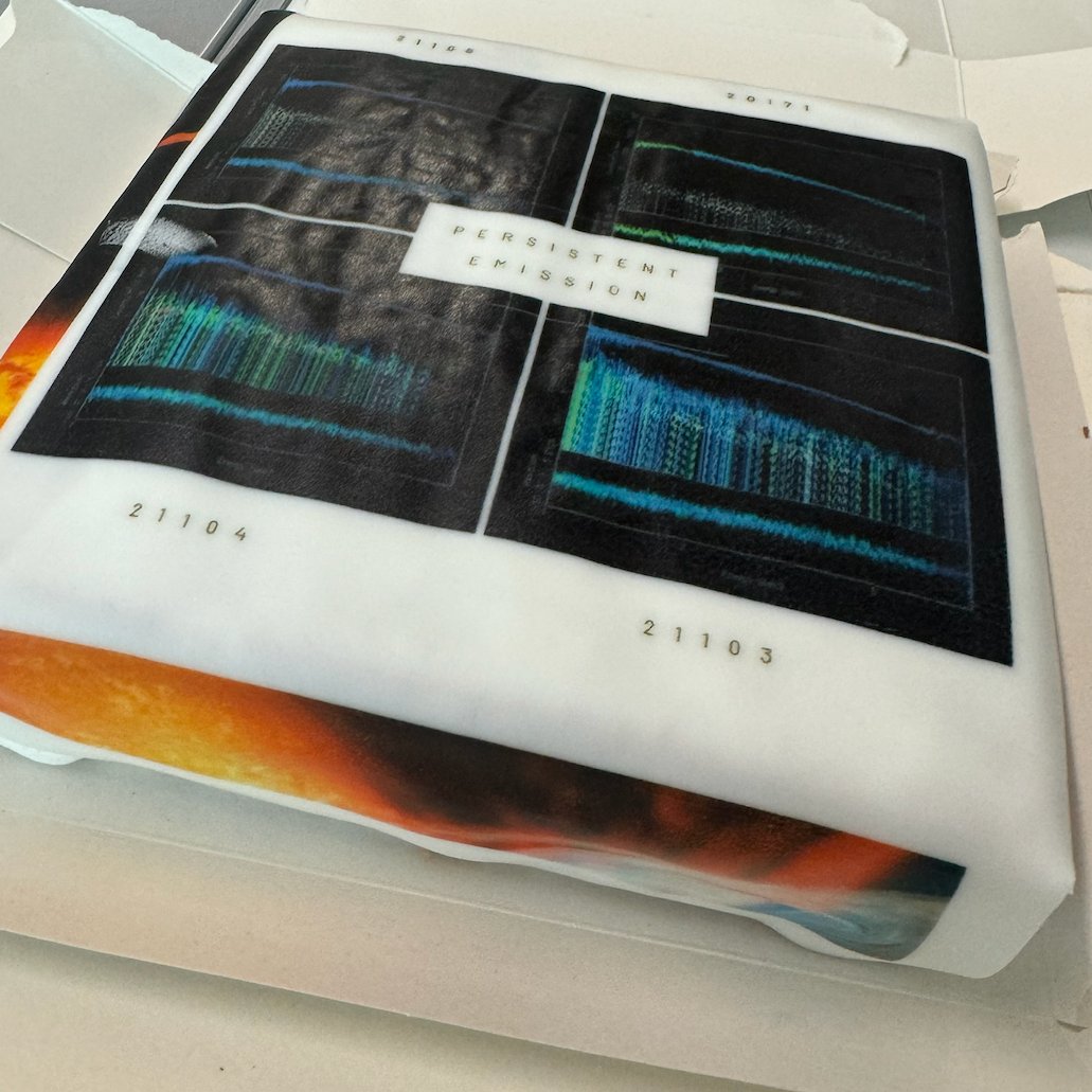 krmrojas's tweet photo. Everyone makes plots. But have you ever baked your plots? 🍰

This (plot) cake shows the (very preliminary) spectral fits of the first four observations of my X-ray binary system. https://t.co/Vo7MGQxUXj
