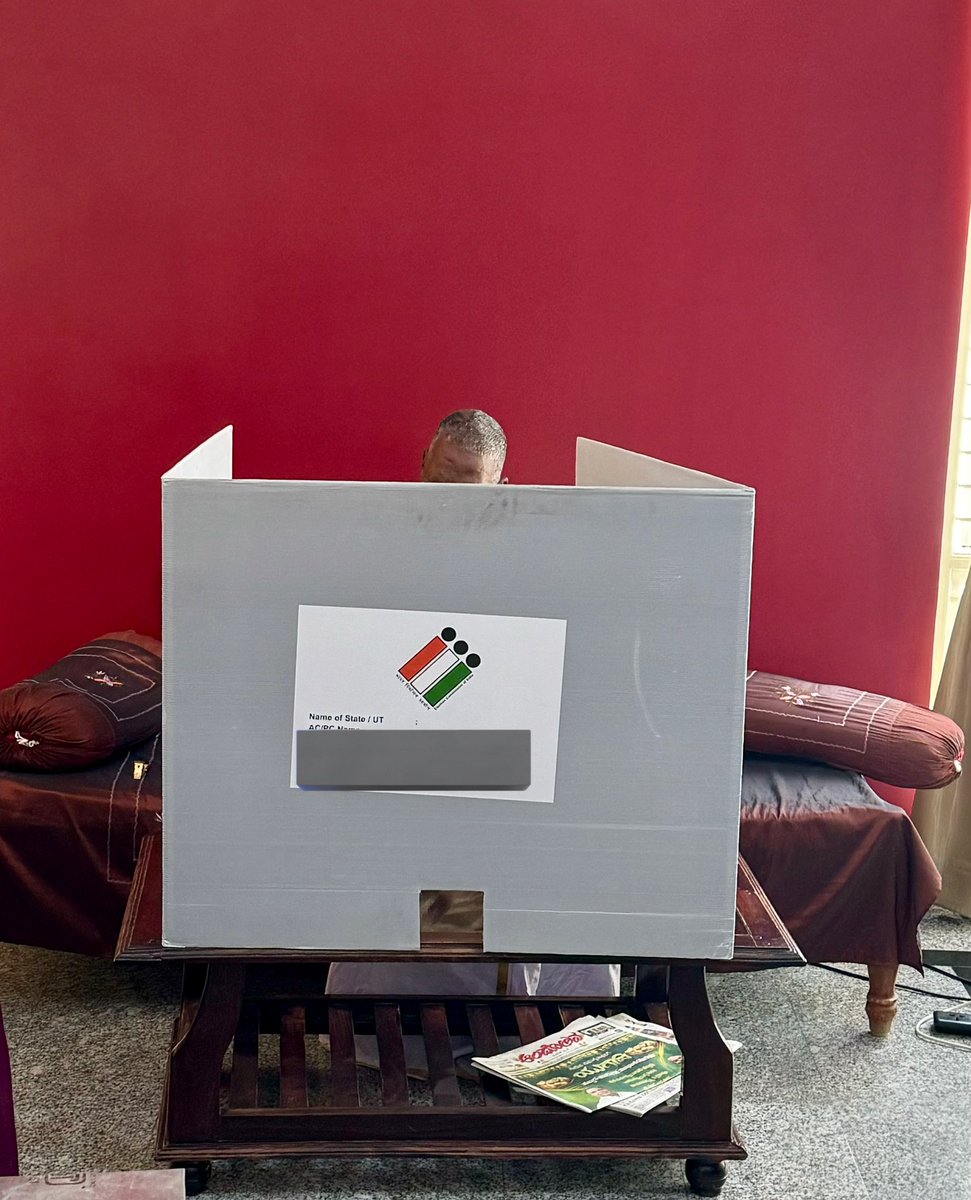 listenshahid's tweet photo. “Home Voting” is the most empowering initiative by the Election Commission of India, to ensure greater participation &amp; leaving no one behind! Nearly 1.5 Million voters aged 85+ and 2.5million+ people with disabilities are eligible to call the polling booth home! Spread the word! https://t.co/HNOtt8G3ER