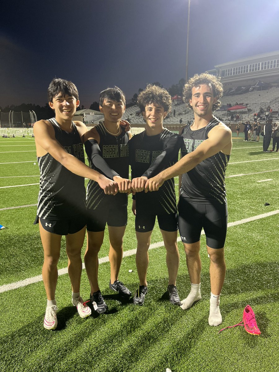 greenhopetfxc's tweet photo. 🎟️ Ticket punched to Regionals! 🎟️
Boys 4x4 (Sebastian Percival-Shim, Cobe Wright, Rowan Granko, Cameron Gregg) run 3:29.50 Great final race of the weekend! #TogetherWeRise #GHTF @GHHSSports https://t.co/7duhz76hwn