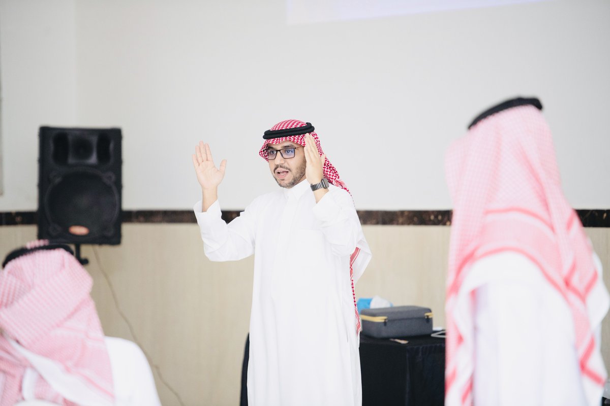 sfaleh5544's tweet photo. كل عام والاسرة الكريمة بخير واعاده الله علينا وعليكم باليمن والمسرات، جانب من اجتماع #أسرة_الفالح_والعطاالله @faleh_atallah #عيد_الفطر_المبارك 

شكرا مصورنا المبدع ابن العم محمد الفالح @alfalehphoto https://t.co/FufXEMSqhM