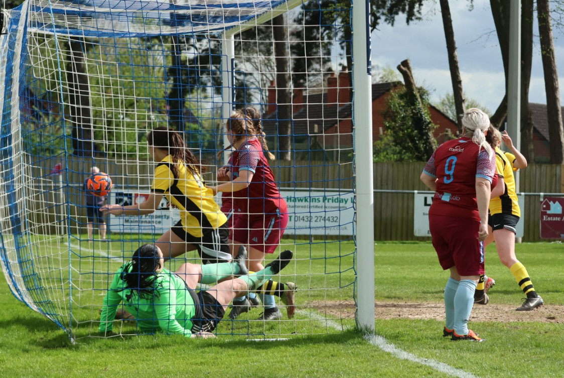 nibbo1's tweet image. Final score @WestfieldsWomen 0 - 2 @PenybontWomenFC in a tight game @Westfieldsfc1 @PenybontFC_ @KatieChris1999