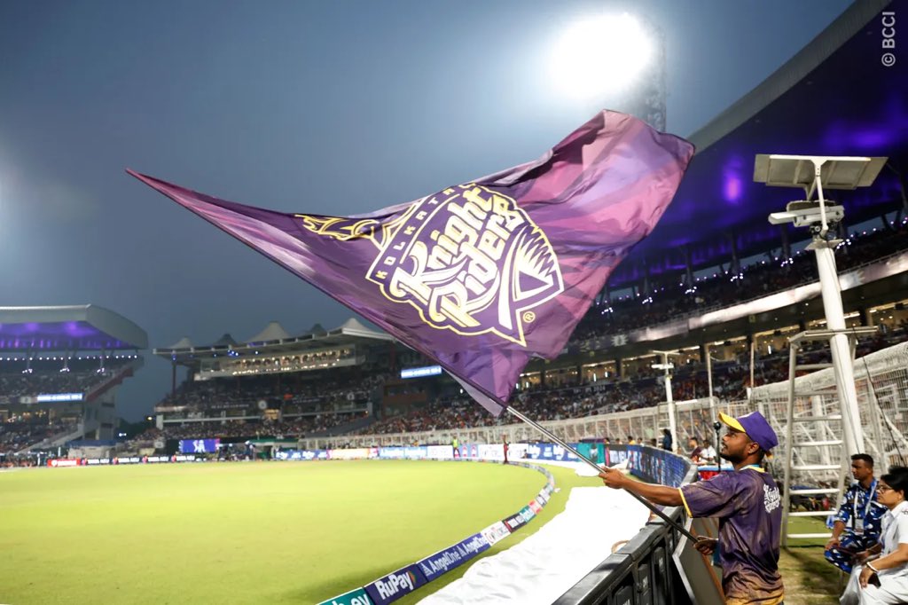 ShreyasIyer15's tweet photo. Shubho Noboborsho, Kolkata 🫶 With love, KKR 💜 https://t.co/dFFM3M26mW