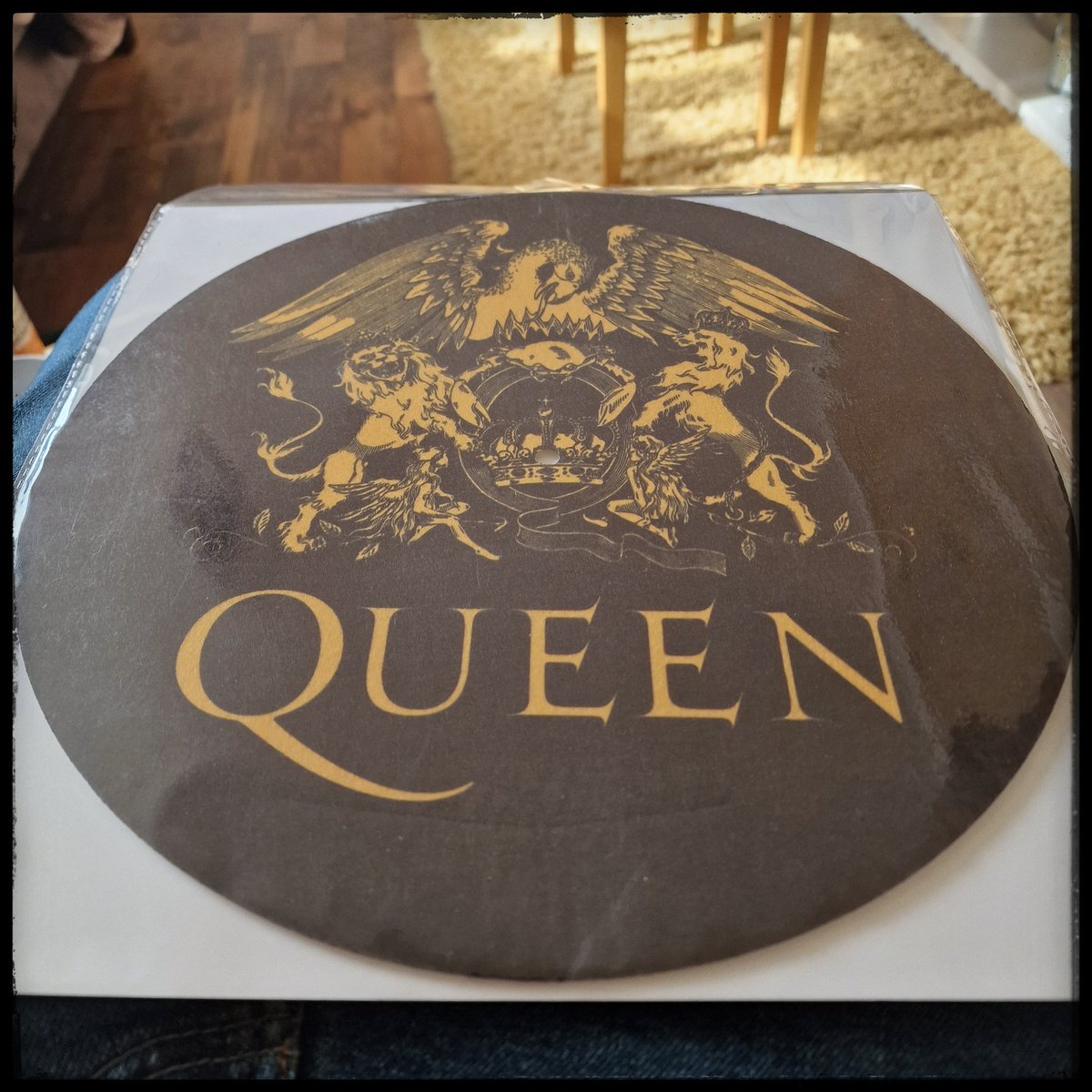 Treated myself to a @QueenWillRock slip mat today. 👌👌

#WeWillRockYou #Queen
