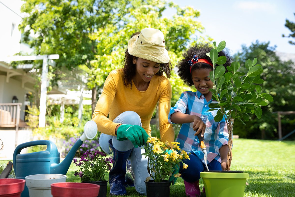 Happy National Gardening Day! Gardening is a great way to be active. Check air quality and pollen forecasts before spending time outside to avoid asthma triggers. airnow.gov #BreatheBetter