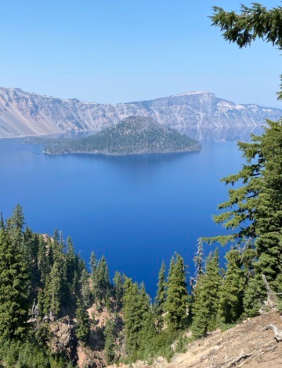 cherrydude's tweet photo. #Top4Theme is #Top4Lakes. A last-minute share
@obligatraveler @intheolivegrov1
@OdetteDunn @pipeaway_travel
1. Crater Lake - so amazing!
2. Fishing at dog lake
3. Sunset at Lake Chelan
4. Folks kayaking at Rimrock Lake https://t.co/ns4JGlGxhq
