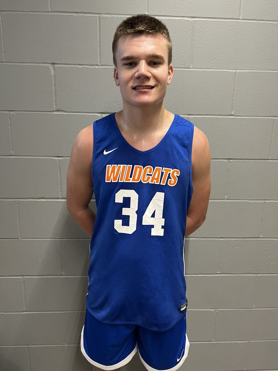 WCWildcatsbball's tweet photo. Wildcats 17u got the win over WI Playmakers South!
Kyle Kremer with 11 points and 8 rebounds. 
Davis Patzer with 11 points and 6 steals. 
#Family https://t.co/sk9UPzsZI5