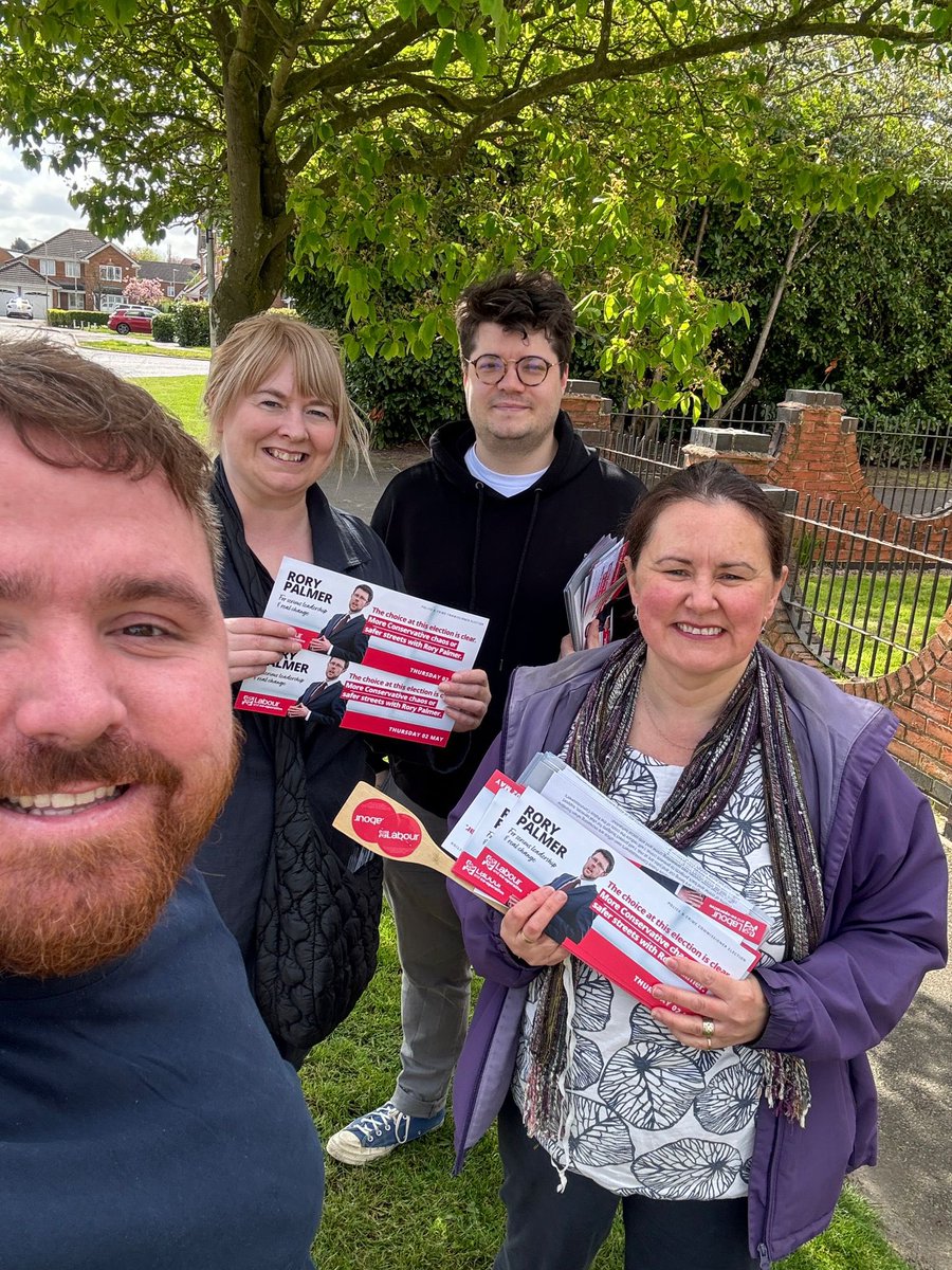 Busy weekend on the #LabourDoorstep canvassing, leafleting and speaking to residents in #Knighton #Mountsorrel and rural #Leicestershire 🌹 

In place of division and decline, we offer hope and renewal #VoteLabour