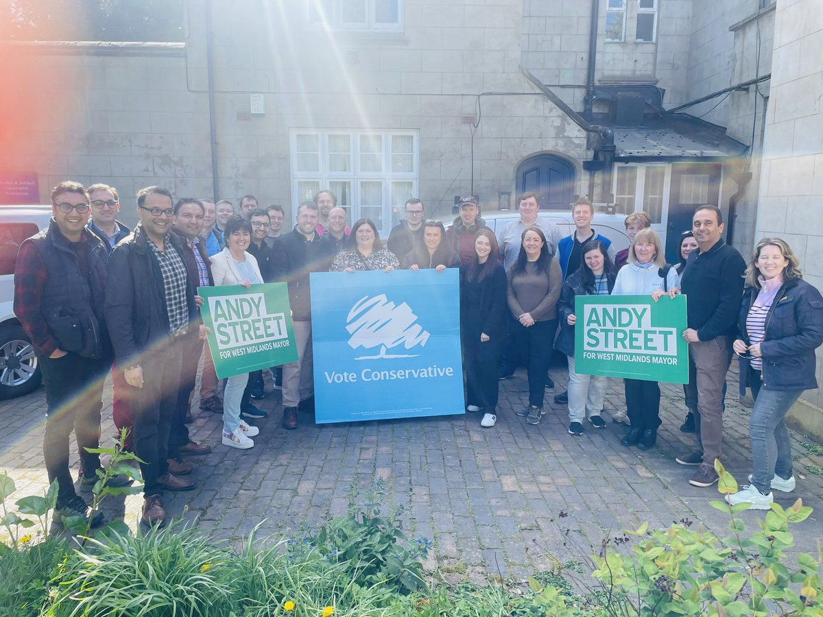 Great to join colleagues @bhatti_saqib and @nicolafrichards in the West Midlands, alongside lots of amazing local @Conservatives members, to support Andy Street (@andy4wm) in his campaign be re-elected as Mayor of the West Midlands and carry on delivering for the region!