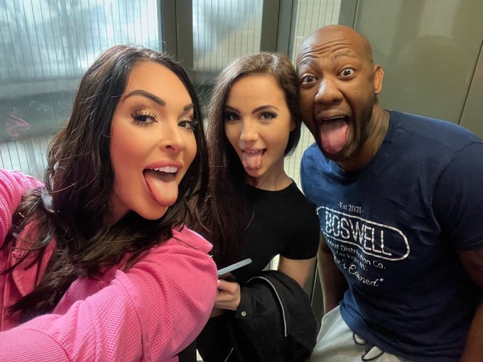 Great shoots, great people and a lot of fun 🤪😁 Thank you @BoswellBlack3x @x_summers for today ❤️ https://t<a href="/tag/mvsales"class="tags"><span>#mvsales</span></a>