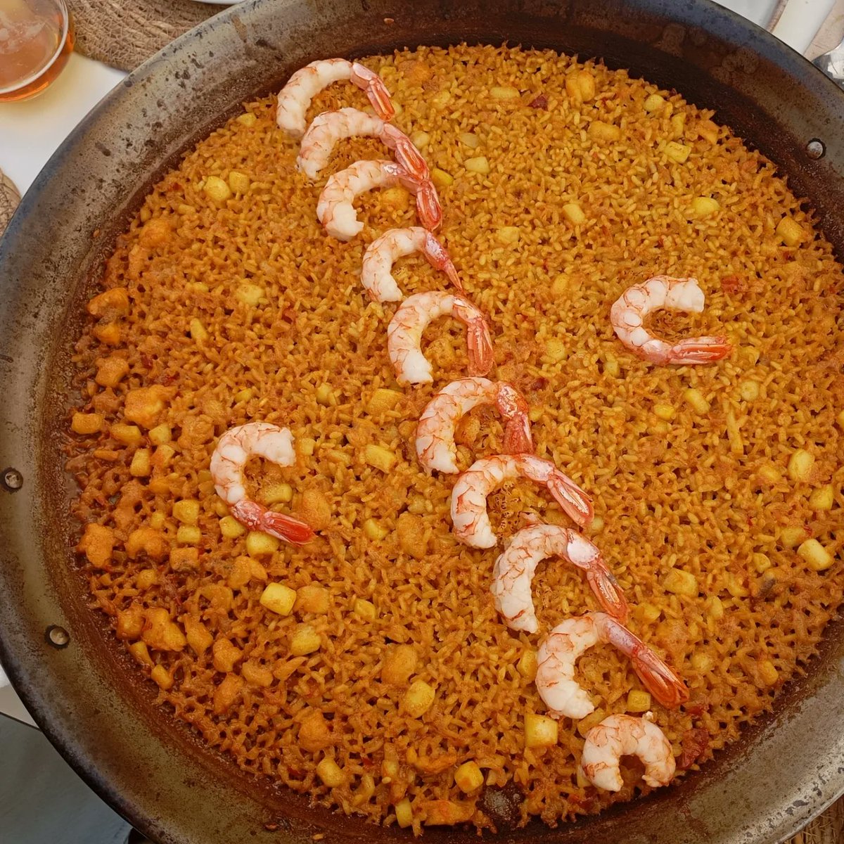cintabellmunt's tweet photo. Celebrant els seixanta amb amigues "sesenteañeras" i retrobament amb companys de facultat!
#esgarraet #cremaet #arròs #Albufera #València #BonsMoments #bonmenjar https://t.co/JOGpO8L2sV