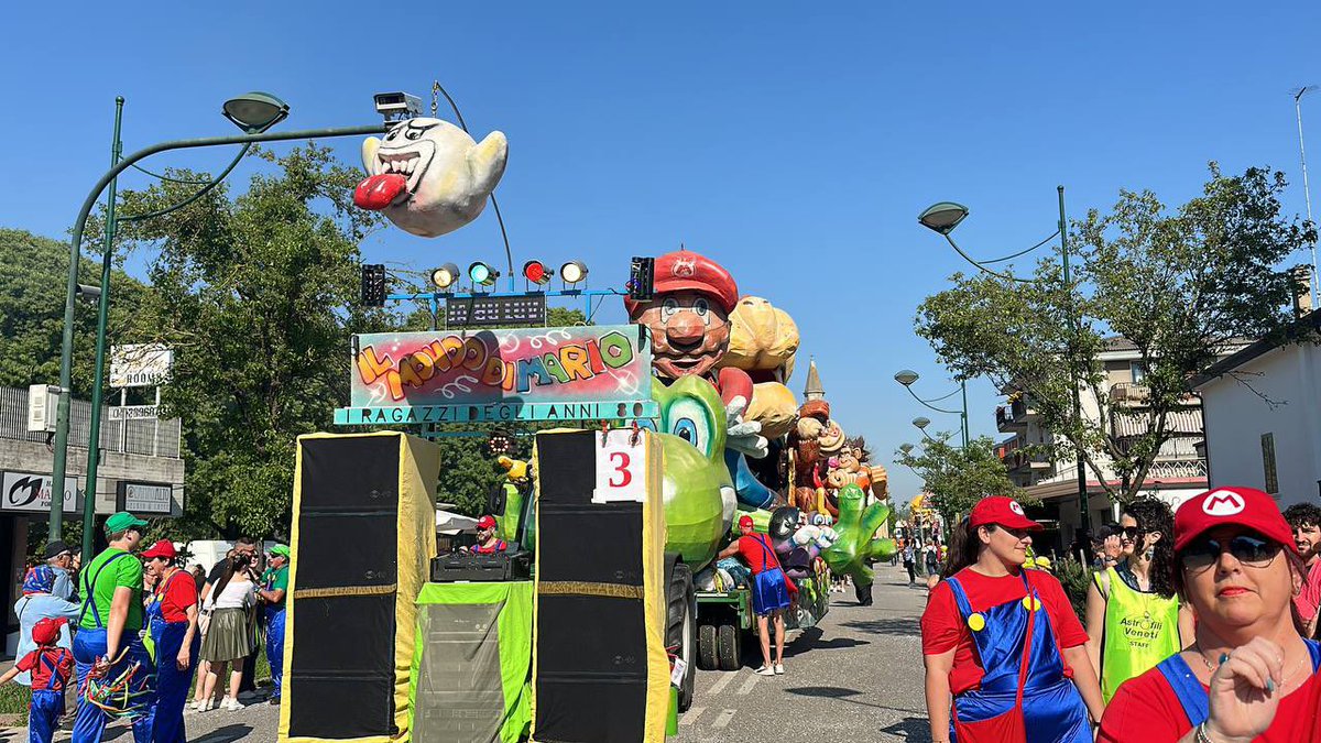 🎉 A #Campalto è in corso la sfilata dei carri del #CarnevaleVenezia2024! 🎶 Partendo da via Orlanda, la parata percorrerà le strade del quartiere, regalando un pomeriggio di musica e divertimento. ❗️Ricordiamo che, in occasione della sfilata, ci saranno modifiche alla…