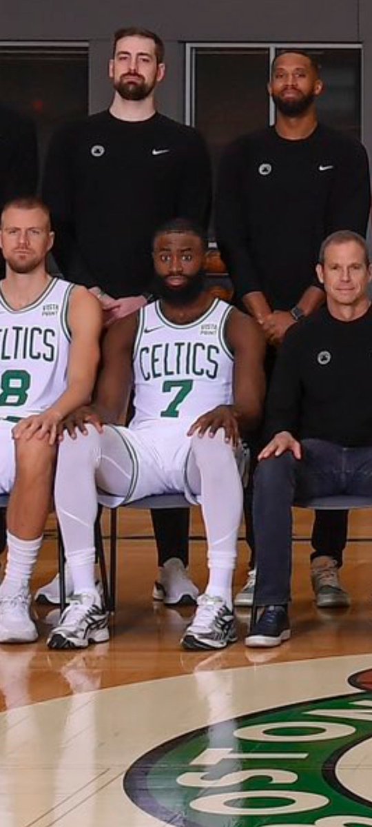 senkafonta's tweet photo. @celtics bruh wth?? https://t.co/WNxtNT0Z7C