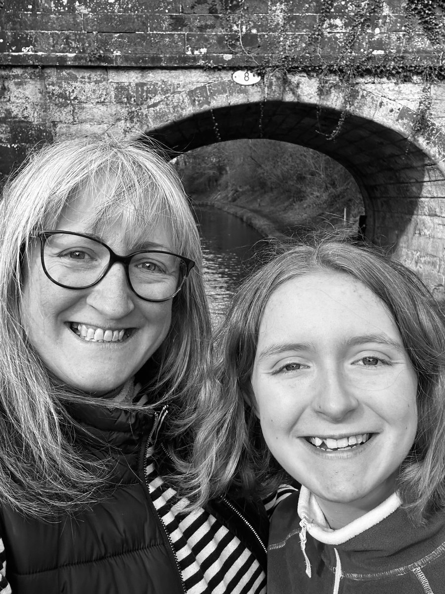 Laura Hancock tweet media