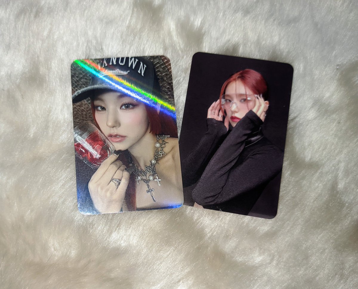 #_wannasells wts lfb itzy yeji pc 있지 유나 - 350, set ✓ 50% dp, balance April 30, 2024 ✓ onhand, x sensi # wts lfb itzy yeji btb born to be untouchable mr vampire nemo glasses cap makestar holo poca photocard pc