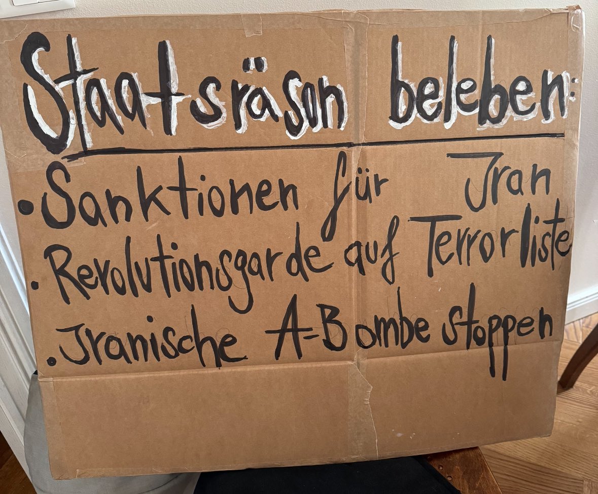 Heute mal wieder ein Plakat gemalt.