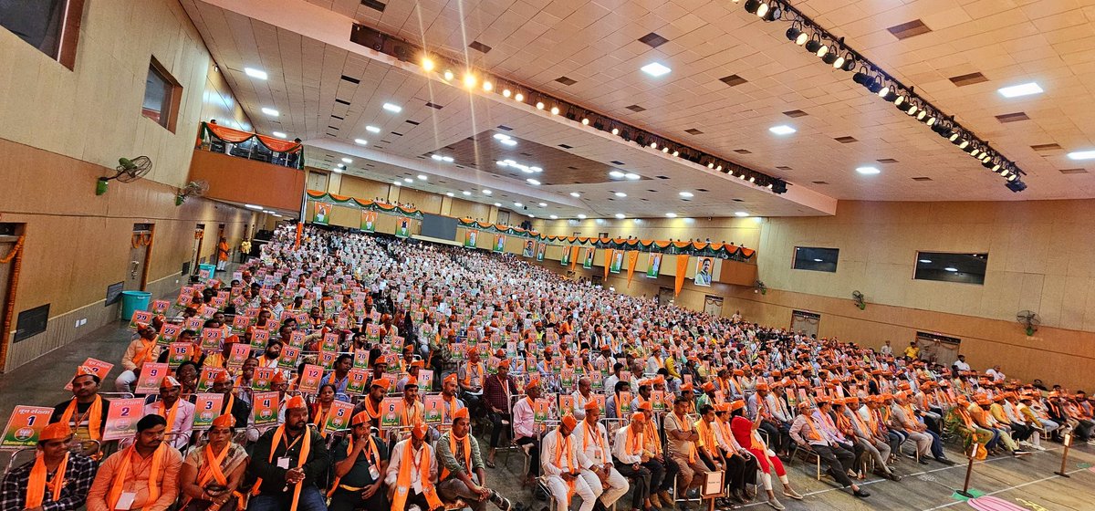 JPSRathoreBJP's tweet photo. आज लखनऊ में मा. राष्ट्रीय महामंत्री श्री सुनील बंसल जी के साथ बूथ अध्यक्ष सम्मेलन कार्यक्रम में प्रतिभाग किया।
#MeraBoothSabseMazboot
#ModiKiGuarantee 
@narendramodi @AmitShah @JPNadda @myogiadityanath @Bhupendraupbjp @idharampalsingh @BJP4India @BJP4UP https://t.co/UQgibie4YC