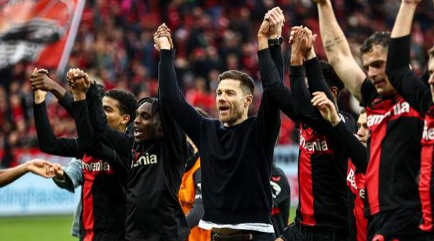 WorldNewsHubWNH's tweet photo. Will #WerderBremen spoil party?

#BayerLeverkusen are chasing #treble after reaching quarter-finals of #EuropaLeague &amp; final of #GermanCup

#Leverkusen face #WestHam on Thurs while are hot favourites to win German Cup final against Kaiserslautern on 25 May

#KingXabi #Bundesliga https://t.co/Y5sEMzrbdT