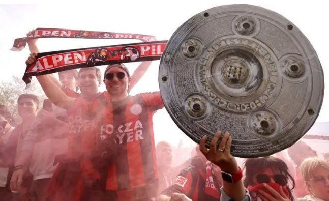 WorldNewsHubWNH's tweet photo. Will #WerderBremen spoil party?

#BayerLeverkusen are chasing #treble after reaching quarter-finals of #EuropaLeague &amp; final of #GermanCup

#Leverkusen face #WestHam on Thurs while are hot favourites to win German Cup final against Kaiserslautern on 25 May

#KingXabi #Bundesliga https://t.co/Y5sEMzrbdT