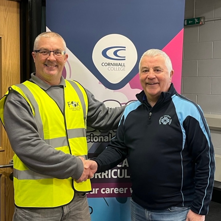 RedruthCT's tweet photo. We have rehomed surplus tables and chairs from @cornwallcollege to six Redruth community groups thanks to an introduction by Fox Construction who are redeveloping one of the buildings. Grateful to Carl Clark, pictured with Chris Hailey.
#MakingADifferenceInRedruth https://t.co/qGFWzrOmzd