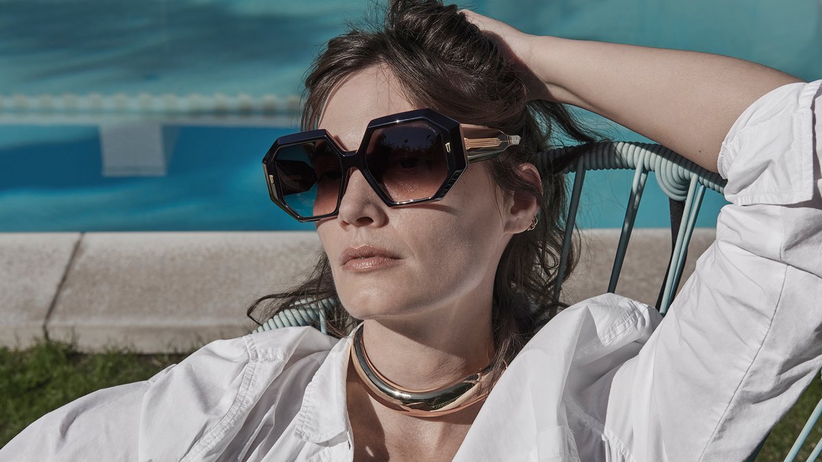 cutlerandgross's tweet photo. New Arrival | 9324

A maximalist sunglass that pays homage to the cinematic allure of Sophia Loren and 1950s Hollywood.

Discover online and in-store now. https://t.co/ubmJx2lQIm https://t.co/g1H0olekvz