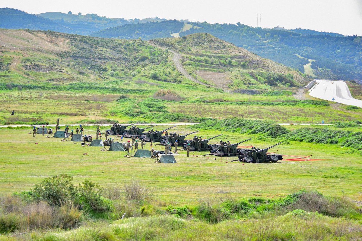 📍 Seferihisar/İzmir Ege Ordusu Komutanlığı tarafından Doğanbey Atış ve Tatbikat bölgesinde, Hava Savunma Silahları ile “Hava Hedeflerine Atış” faaliyeti başarıyla gerçekleştirildi. #MillîSavunmaBakanlığı