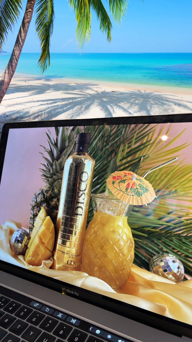 DeviseDrinks's tweet photo. Our ‘DeviseDisco’ collection is available to buy🪩✨🍸
Go to https://t.co/vdgeQTVlg1 to purchase the cocktail for you❤️‍🔥
Choose from the Blueberry &amp; Lemon gin🫐🍋
The Pink Candyfloss Vodka🍬
The Mango &amp; Pineapple rum🥭🍍🍹
The Coconut &amp; Lychee rum🥥🌴
#devisedrinks #cocktails https://t.co/modwMOVcYe