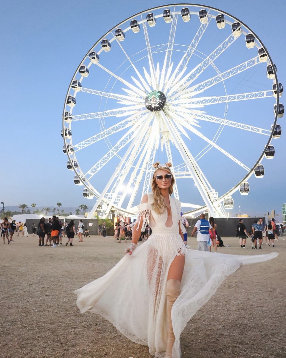 ParisHilton tweet picture