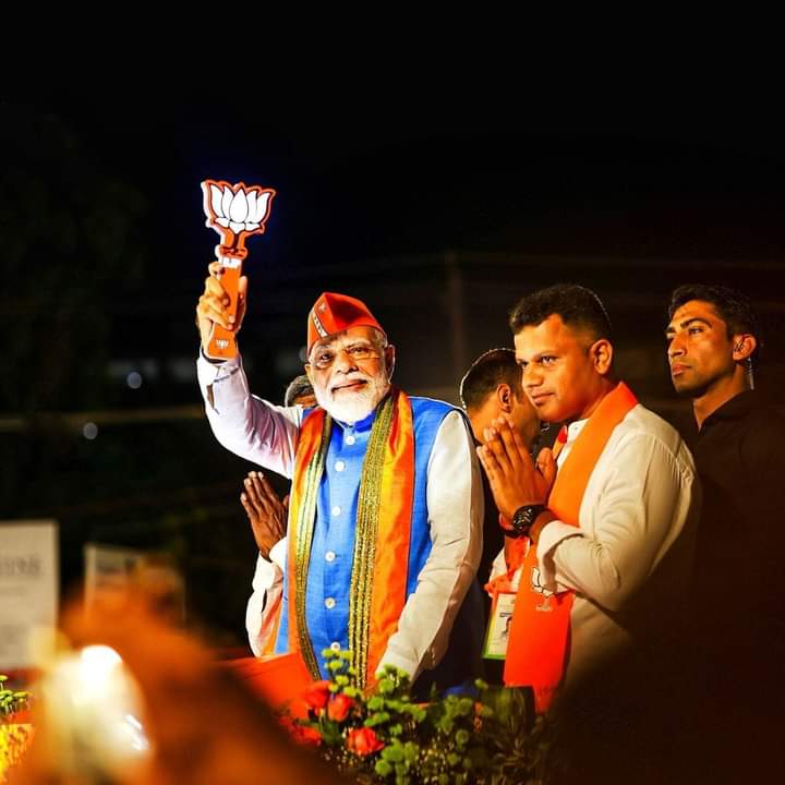 maheshkamath37's tweet photo. South India's BJP bastion Mangalore Dakshina Kannada welcomes Modiji with full glory.
Message is Loud & Clear.
#CaptainForDK
#AbkiBar400Par
@CaptBrijesh @narendramodi https://t.co/HxU3sXAJST