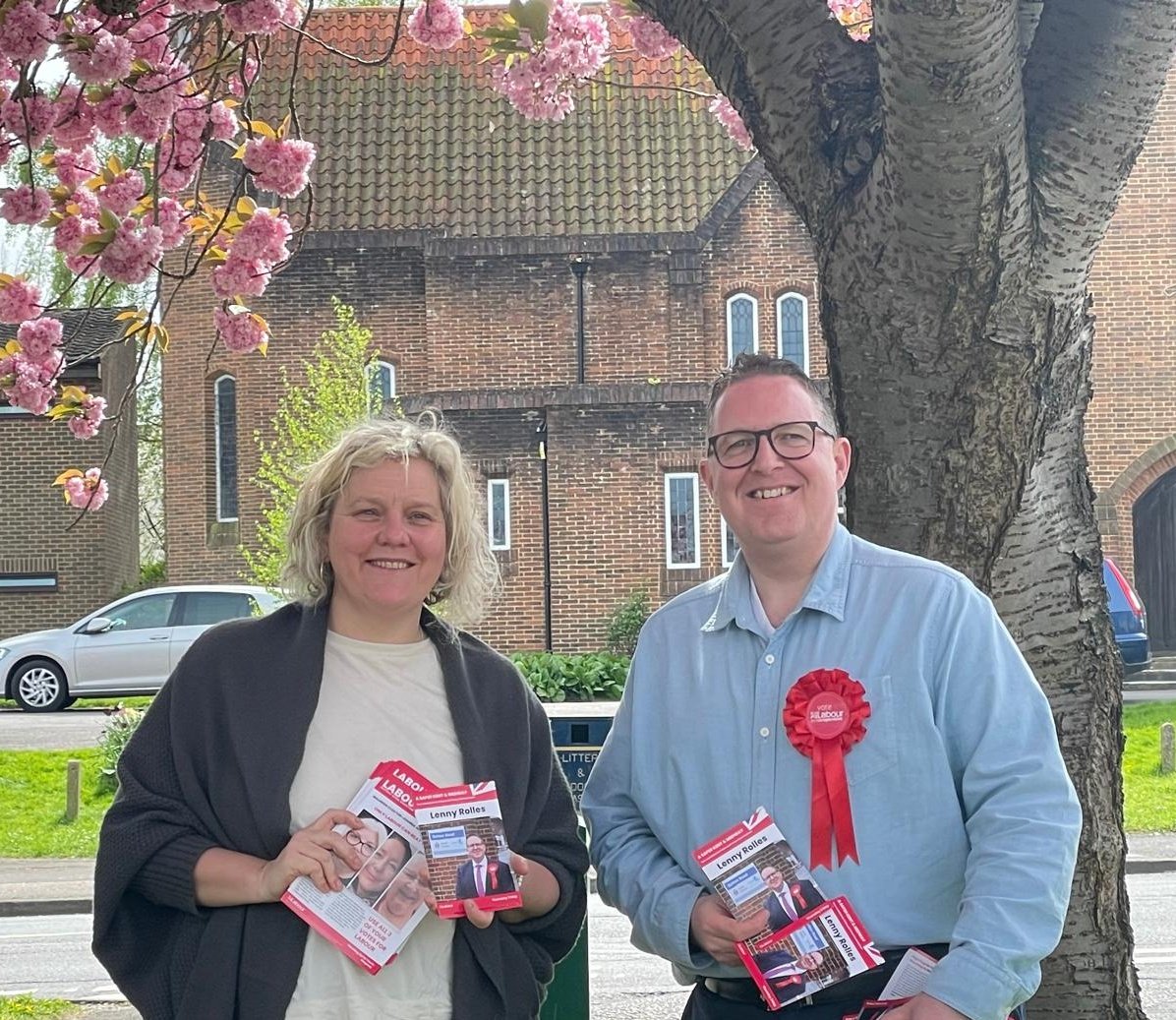Great to join @UKLabour Parliamentary candidate @MDawkinsLabour for #Faversham & Mid Kent on the campaign trail in #Maidstone today with @MaidstoneLabour discussing #crime & #Policing with residents Great to hear people switching to Labour from the Tories #LabourDoorstep