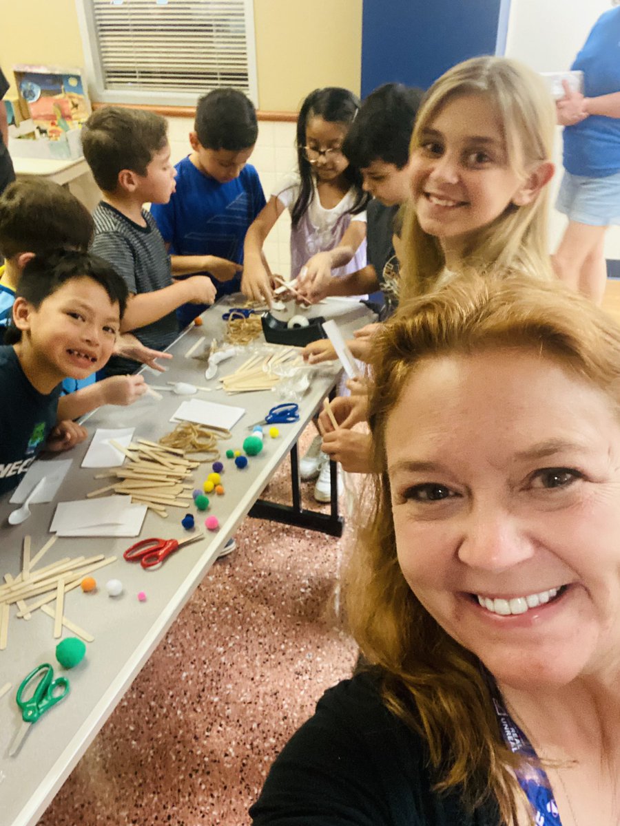 LPFrizzle's tweet photo. What can a spoon, some popsicle sticks, an index card and rubber band make? High flying catapults! Thank you, Heritage Elementary for the invite to STEM night! https://t.co/FdIqe7Aekm