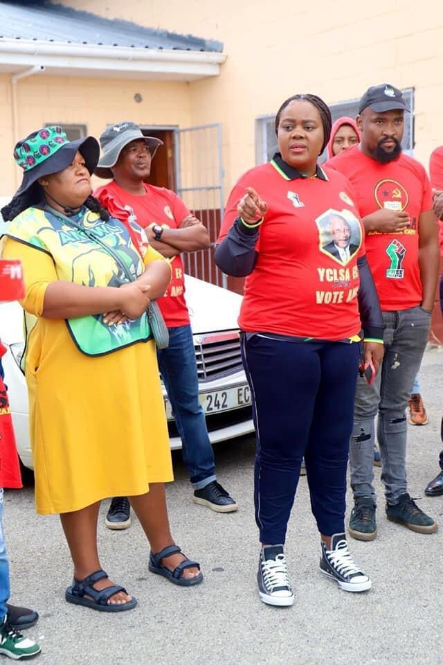 EC_YCLSA's tweet photo. [IN PICTURES] Today, the @YCLSA in Mbuyiselo Ngwenda District with ANC Nelson Mandela Region are hitting the streets for a Mayihlome Invasion in Ward 15! Led by YCLSA PWC Member Cde Sihle Mzini, ANC NEC Member Cde @mmkubayi, YCLSA District Committee &amp; ANC Regional Chairperson. https://t.co/boFuECCDcj