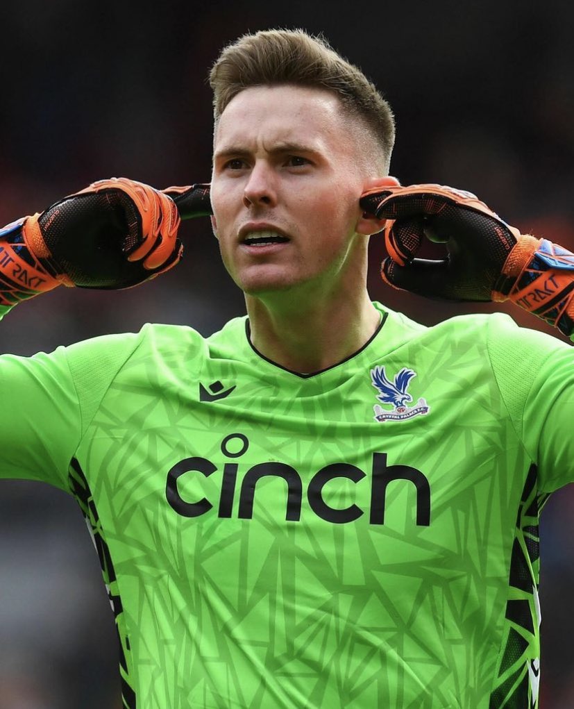 Dean Henderson to the Liverpool fans at FT.🤣🔴