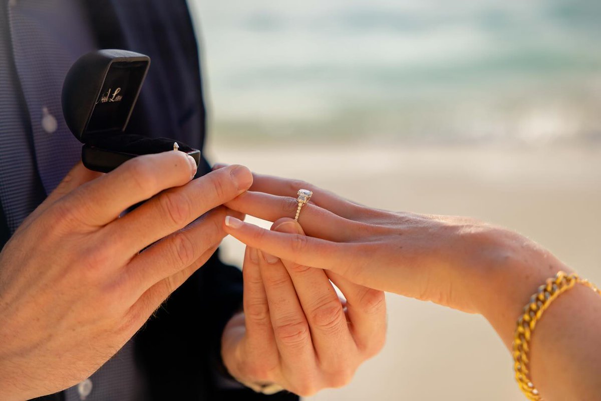 Love as enduring as the sea. 🌊 📸: monicarcher #NeilLane #EngagementGoals #MarriageGoals #WeddingVibes #BridalInspiration #LoveStory #Marriage #Wedding #Love #CoupleGoals #Bridal #WeddingInspiration #Ring #EngagedLife