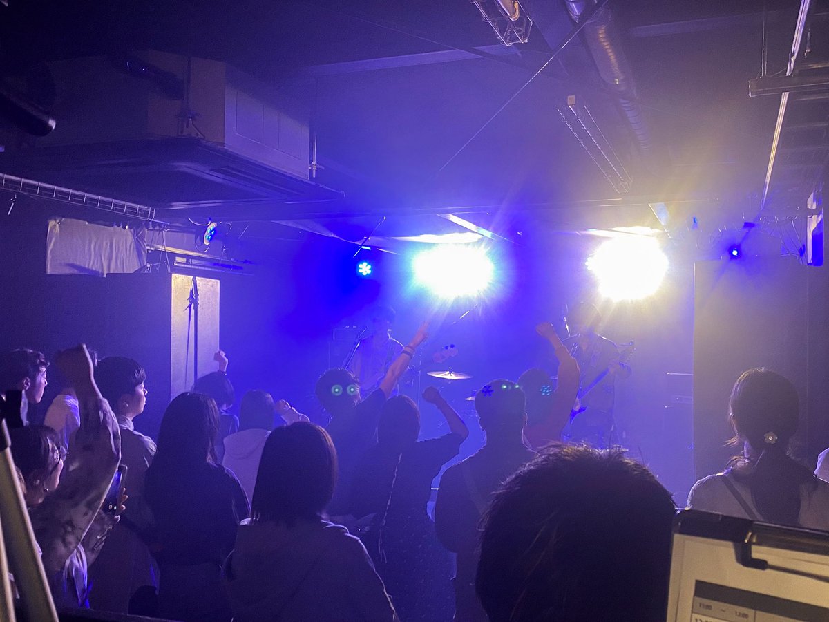 遅くなりましたが土曜はありがとうございました！

企画して良かったと心から思える幸せな1日だった
全バンド本当に良いライブしてた
あたたかい空間だった
お客さんからも演者からも
たくさんの「 ありがとう 」の言葉を頂いて、私が1番感謝の気持ちでいっぱいです。

最高にハッピーな夜でした！