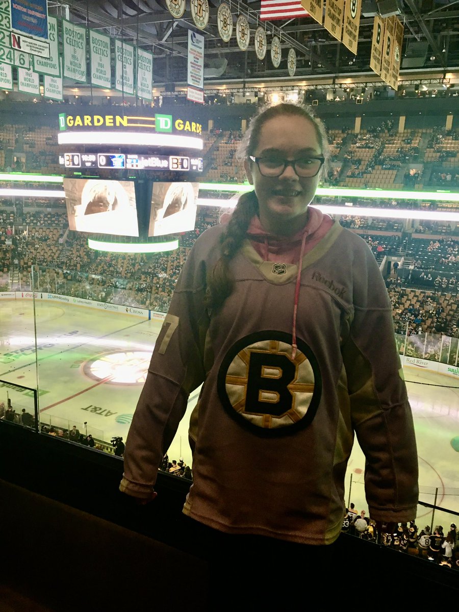 6 years ago today I went to my first playoff game Bruins won 7-3 vs the Maple Leafs David Pastrnak scored his first playoff hat trick (3-3-6) and I also held David Krejci’s flag