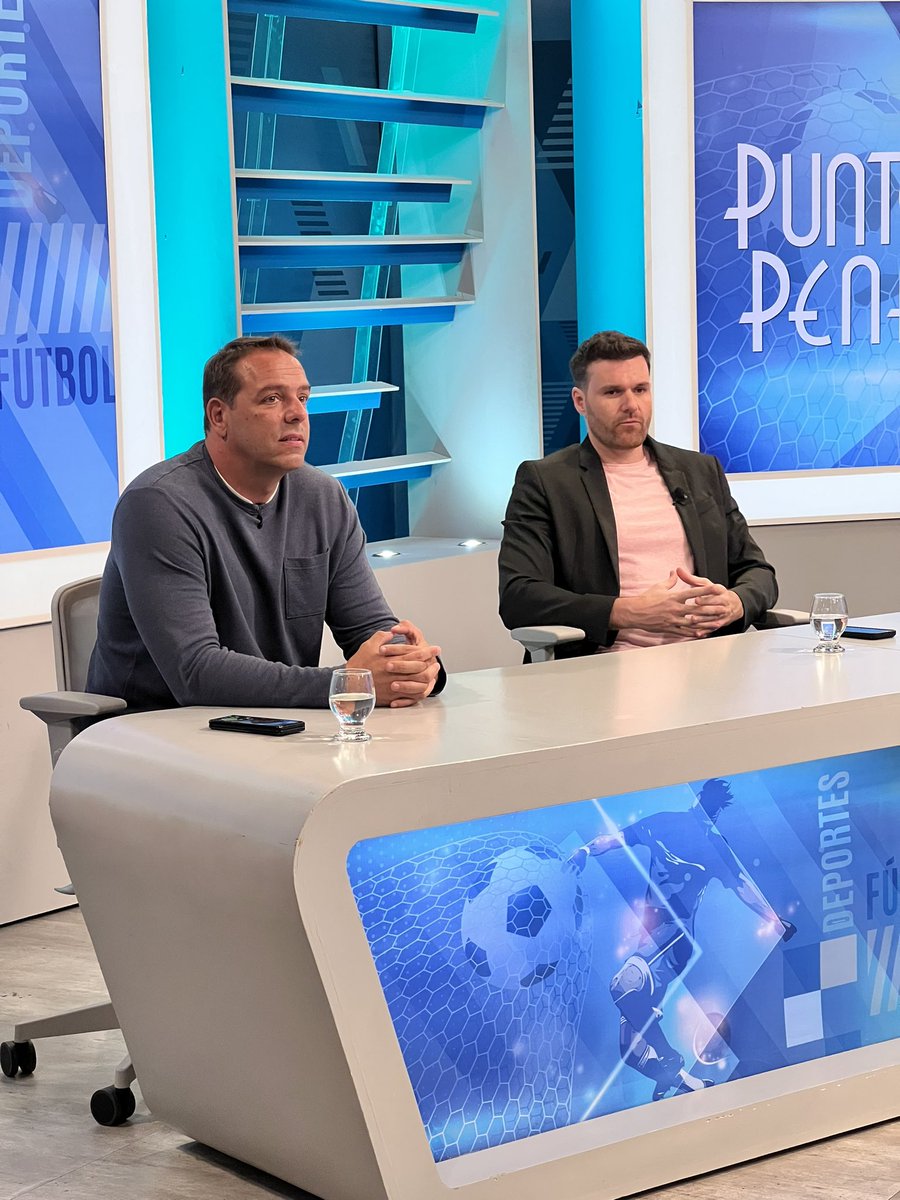 🏟️ “Nacional no pretende jugar los clásicos en el Parque Central y por eso no quiere que Peñarol los juegue en el Campeón del Siglo” 🗣️ Ignacio Ruglio en #PuntoPenalEnEl10