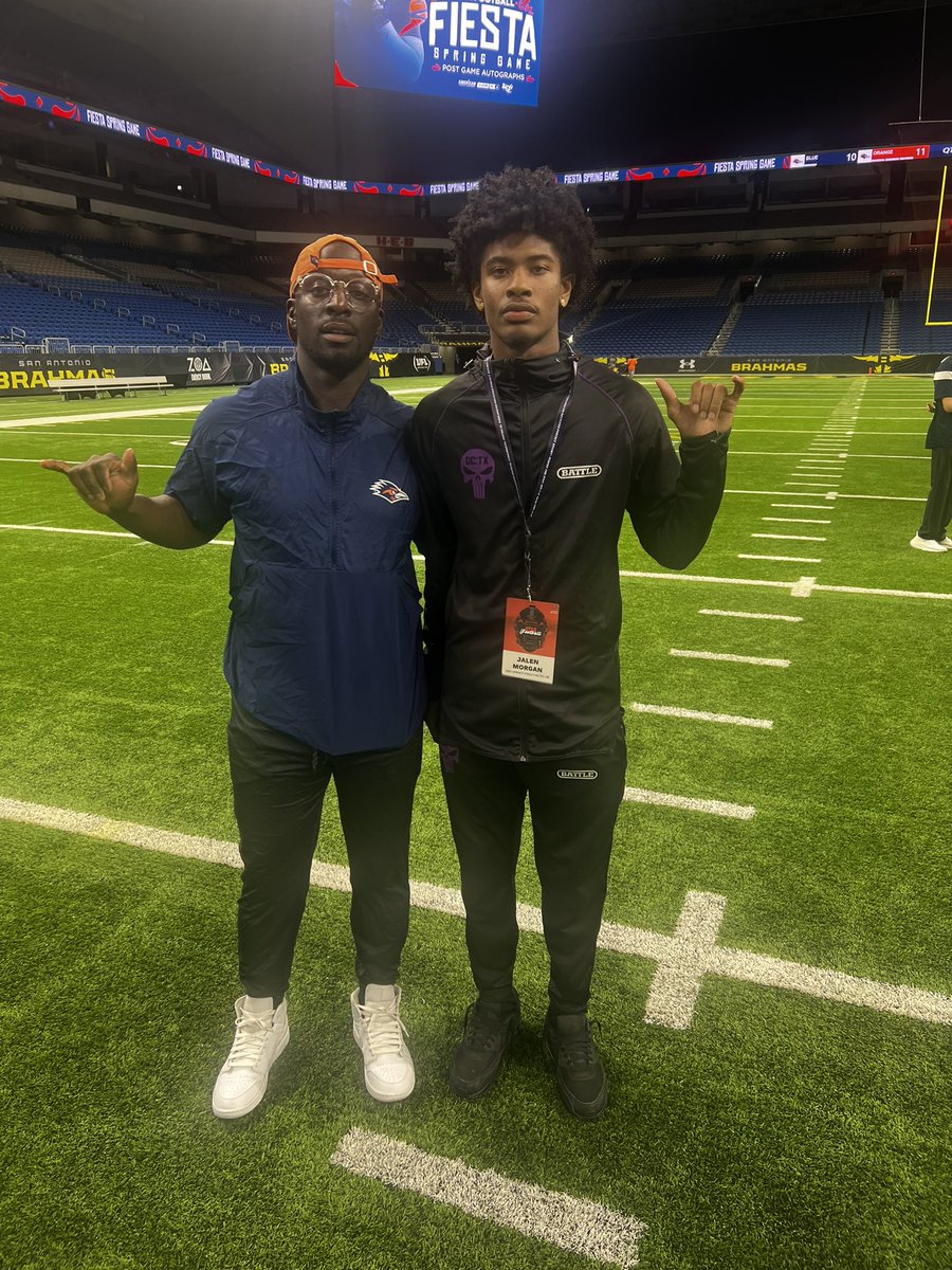 Had a great time at the @UTSAFTBL spring game can’t wait to get on campus ! @nicholasDgraham @_CoachMWalker @Football_Steele @coachjordan03