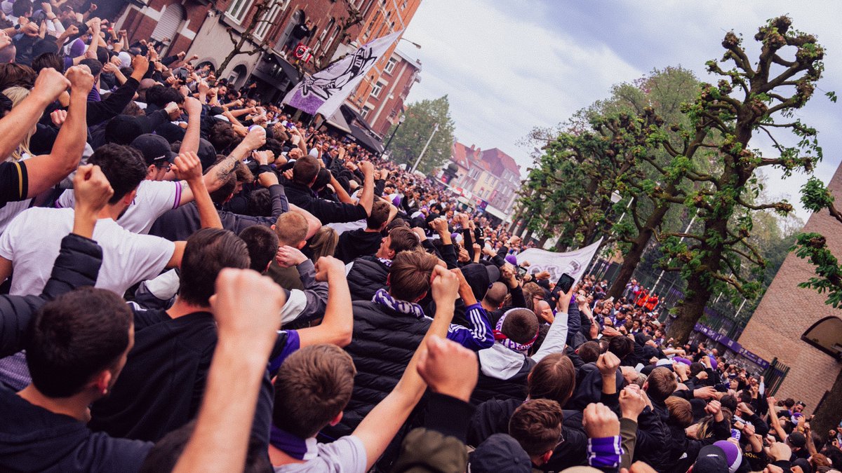 rscanderlecht's tweet photo. 1070 représente. 🟣⚪️ #ANDUSG https://t.co/QKeMk5RO03