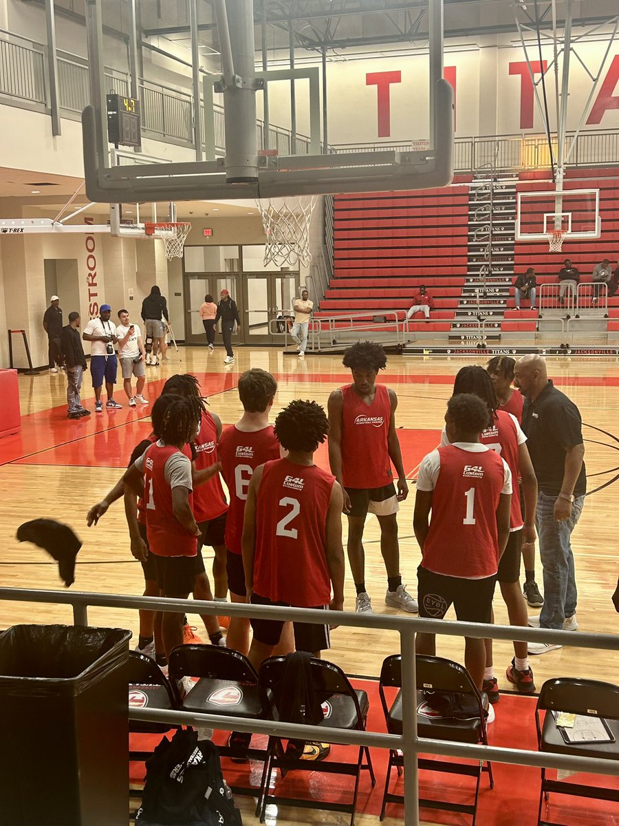 Had a great time at the <a href="/ARBballRankings/">AR BBall Rankings</a> Senior Showcase this weekend.  Thank you for the opportunity, it was  a top notch event! 
<a href="/nicktsmith19/">Nick Smith Sr</a> 
<a href="/ARHoopScoop/">Kevin McPherson</a>