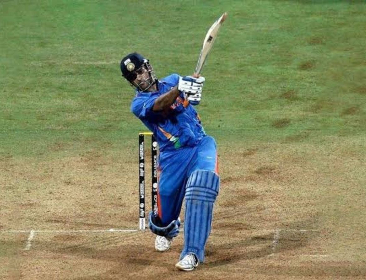 baskrdev's tweet photo. माही मार रहा हैं 💛
#MIvsCSK
2011                                   2024 https://t.co/ulMqLnn8r7
