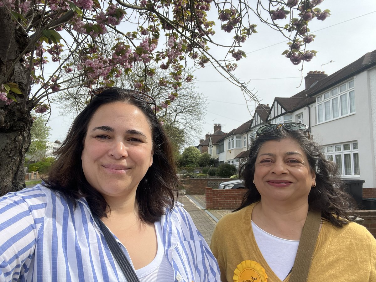 Met some lovely people out today with Gita Bapat for the Shortlands by-election. Lot of positivity for the Lib Dems - folks fed up with Conservatives and looking change locally. Local Lib Dems being community campaigners first and foremost really resonating.