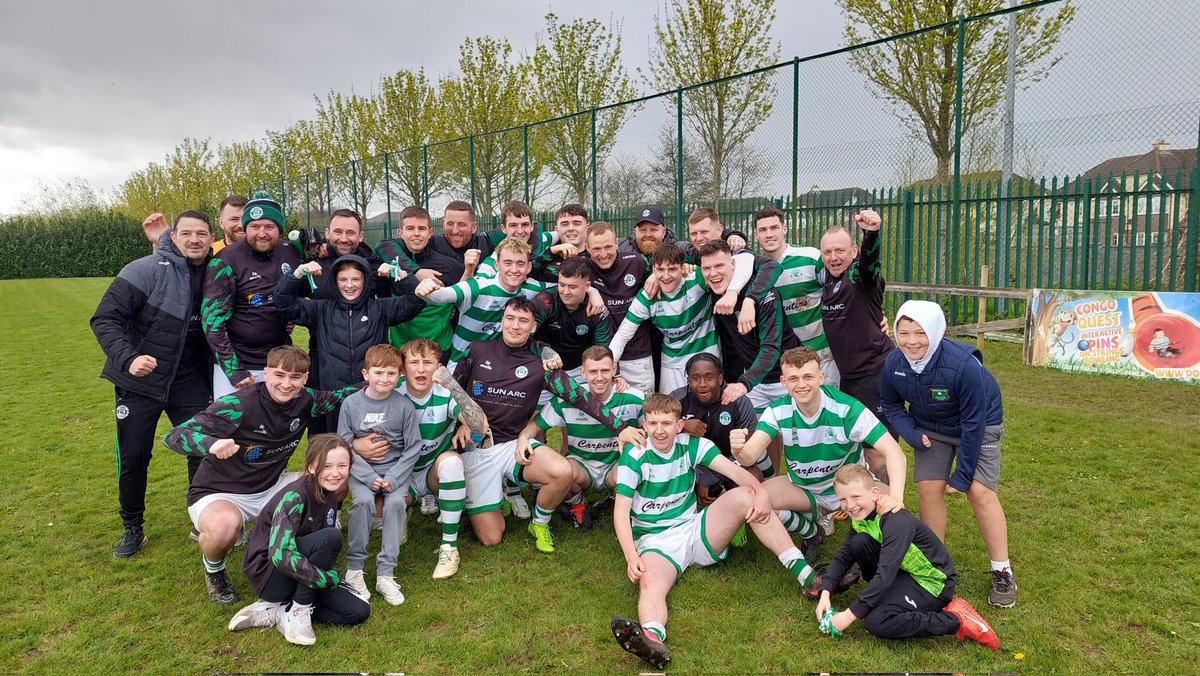 _TGaff's tweet photo. And breathe !!! LFA JUNIOR CUP !    @New_Oak_Boys 3-3 @parkvillafc boys win 8-7 on pens  after ET   💪💚🤍💚 #PAUPISH this squad just does not know how to give up,  lads down 8 #PROUD #Semifinal #support 👏 @FAICarlow @scorelinesport @neflIreland @carpentersbar #KANESGALA #SUNARC https://t.co/cJ9O77qjhE
