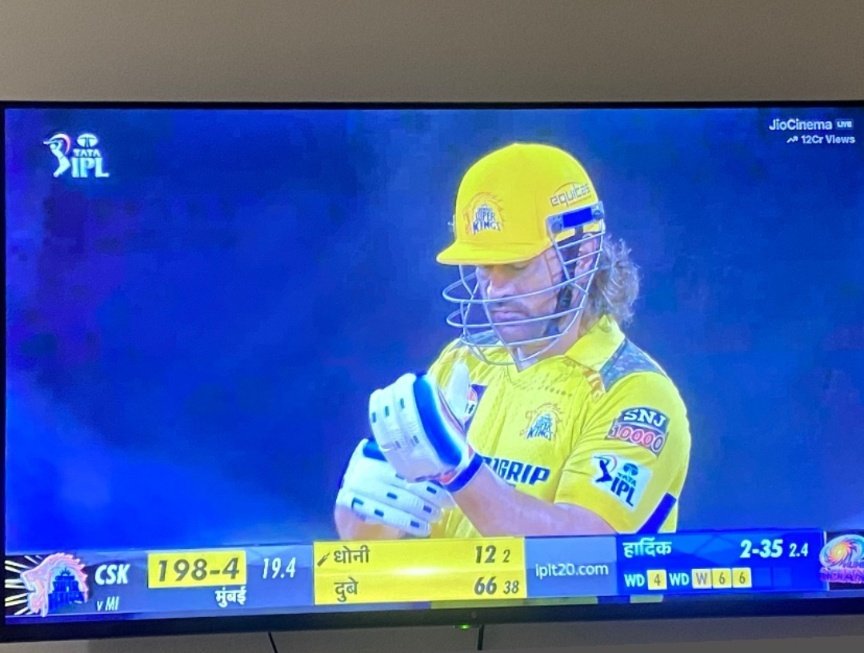 saurabhs1921's tweet photo. Thala @msdhoni 

#MIvsCSK #IPL2024 #CSKvsMI #DHONI𓃵 https://t.co/rXGzLXhHz4